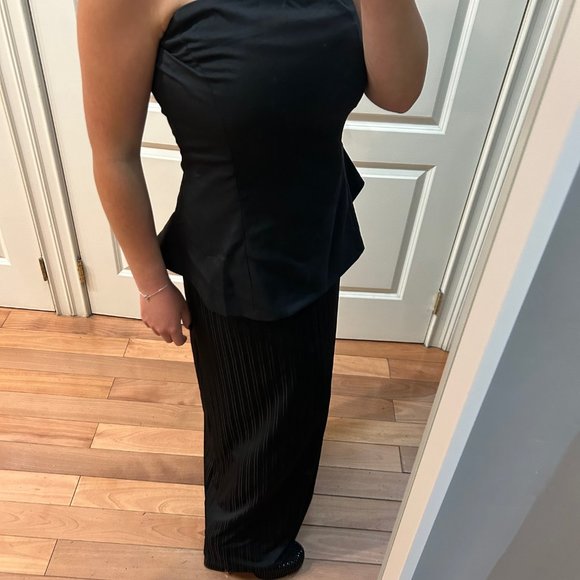 Nice to mee you. XL . BLACK PEPLUM DRESS - Picture 5 of 7